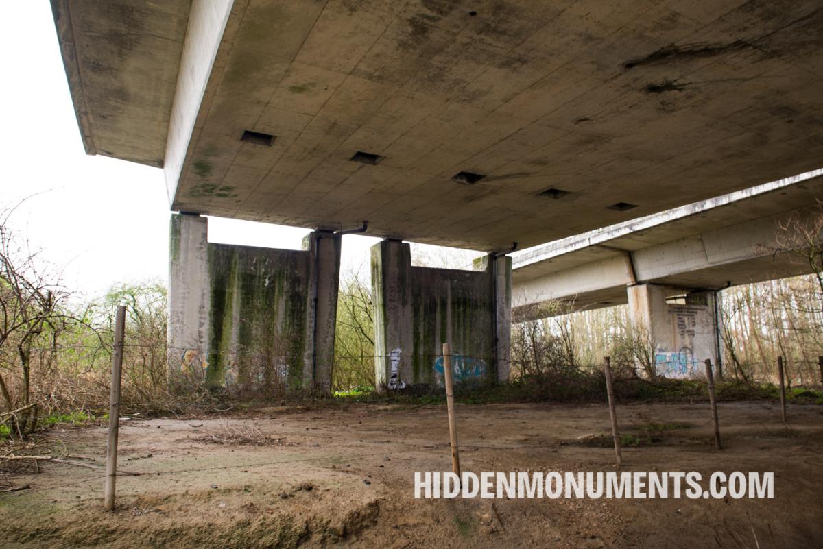 Dead-end viaduct