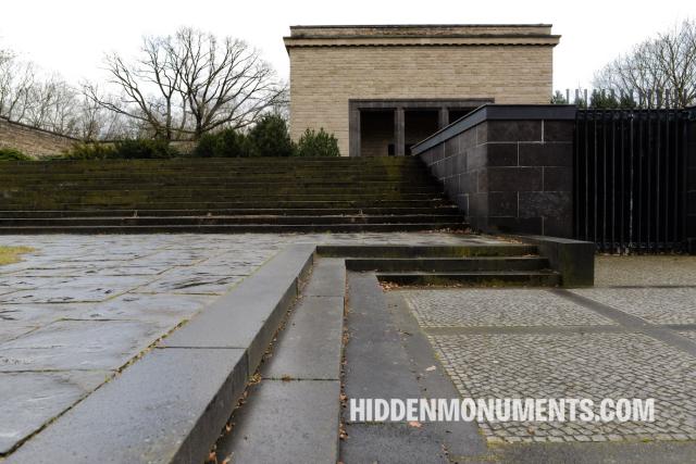 German War Cemetery Lilienthalstraße