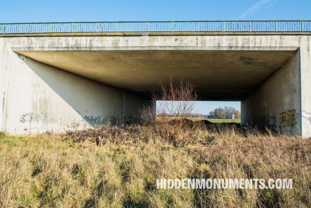 Useless bridge in Estaimpuis