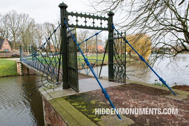 Suspension bridge in Wissekerke